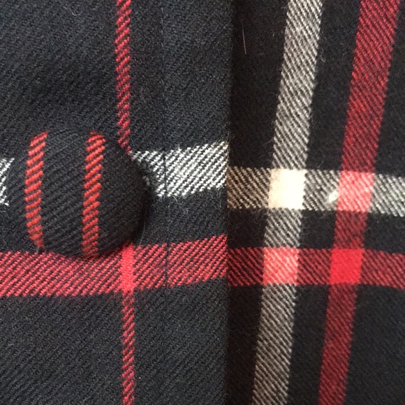 Highland Queen virgin wool fringed button poncho - Picture 7 of 7